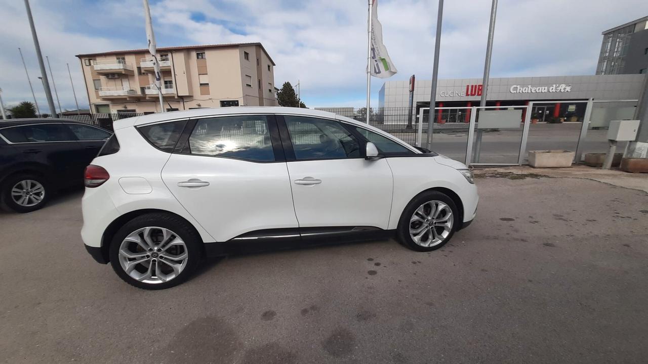 Renault Grand Scenic dCi 8V 110 CV EDC Energy Intens