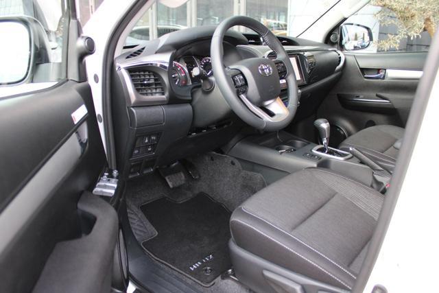 TOYOTA Hilux 2.4D-4D A/T 4WD Comfort "PRONTA CONSEGNA"