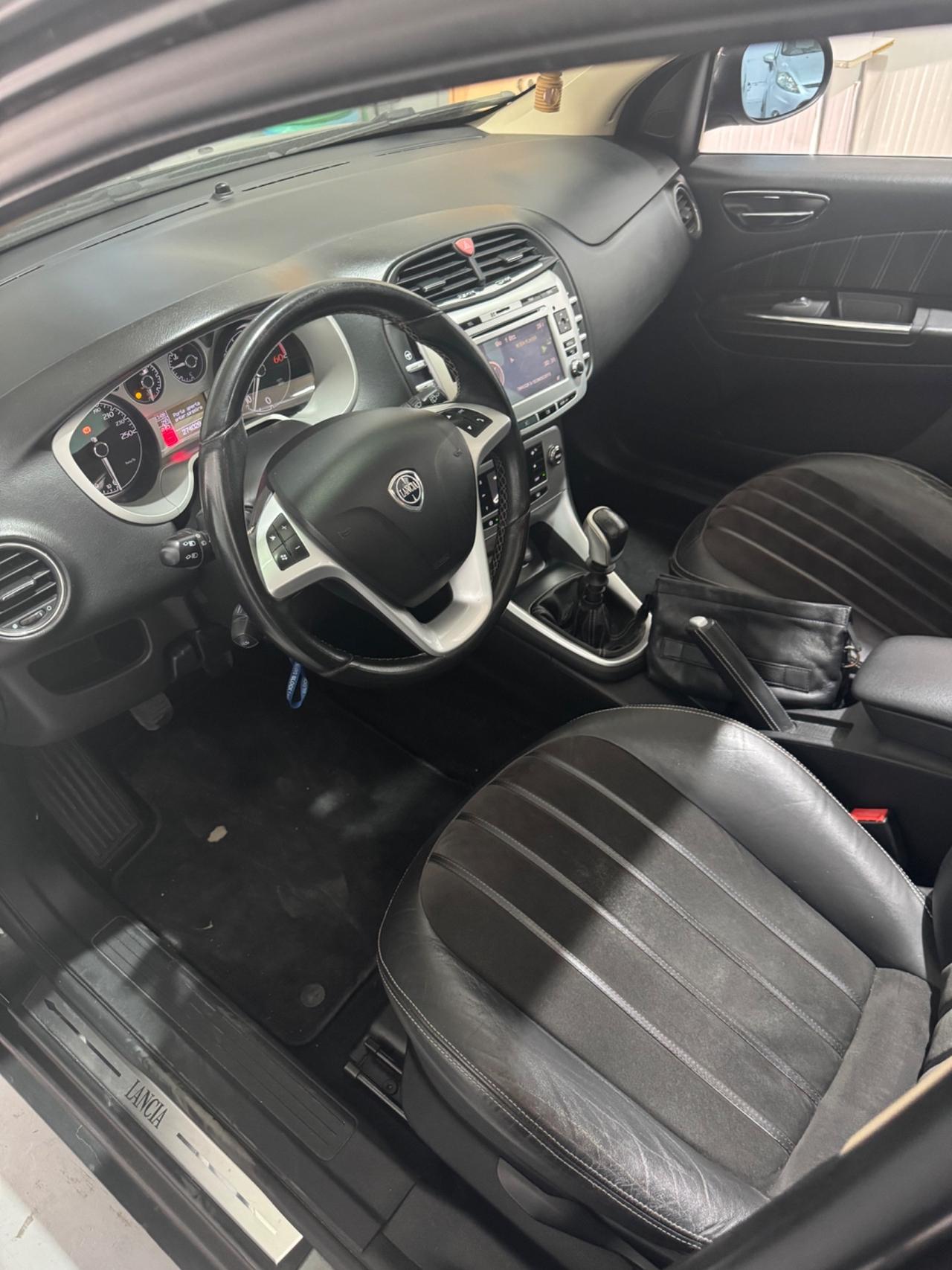 Lancia Delta 1.6 MJT DPF Platino