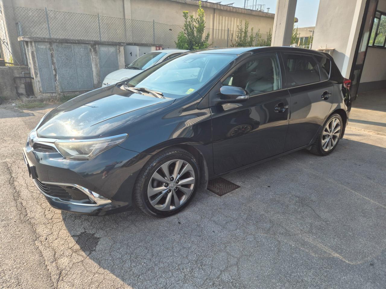 Toyota Auris 1.2 Turbo Lounge TAGLIANDATA REGOLARMENTE