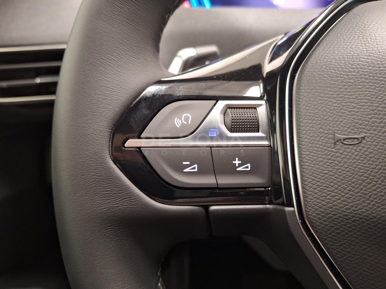 Peugeot 3008 1.6 hybrid4 phev allure pack 300cv e-eat8