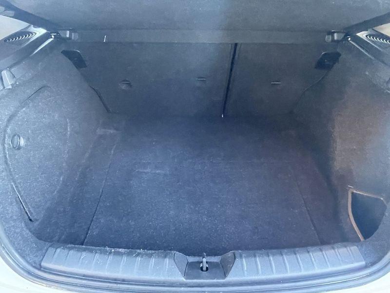 BMW Serie 1 116i 5p Urban + FARI XENON NEOPATENTATI OK