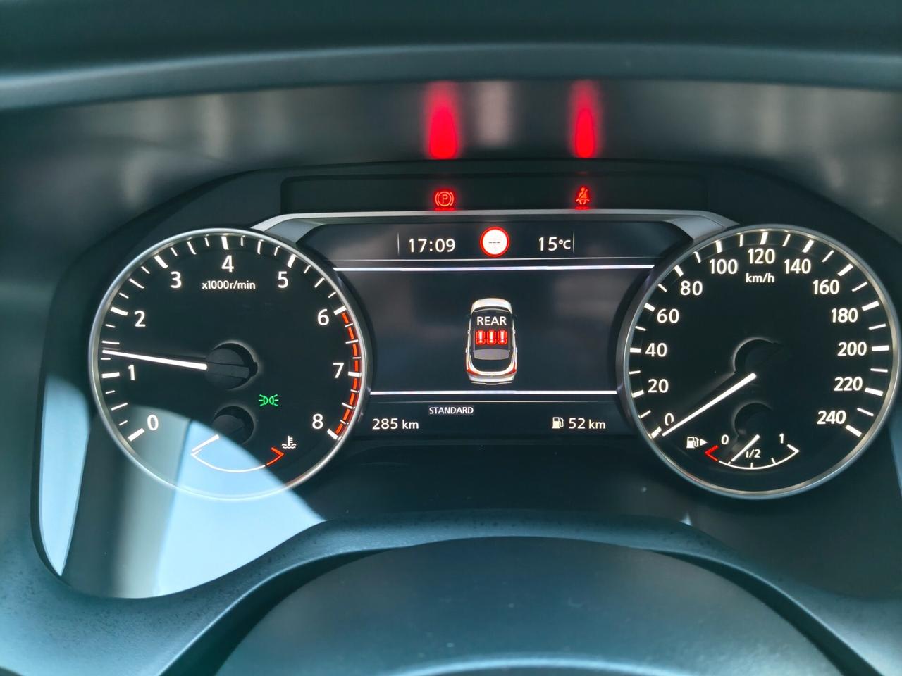 Nissan Qashqai MHEV 140 CV Business