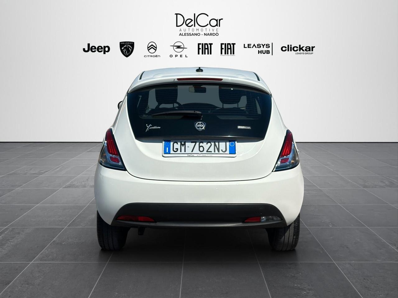 Lancia Ypsilon 1.0 FireFly 5 porte S&S Hybrid Ecochic Silver