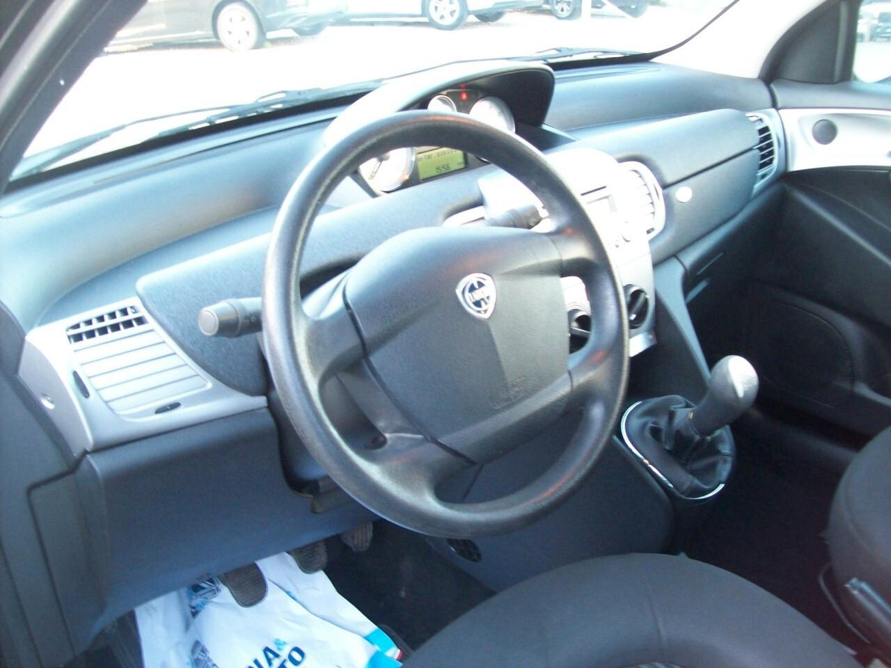 LANCIA YPSILON 1.3 MTJ CV.75 ORO "2010"