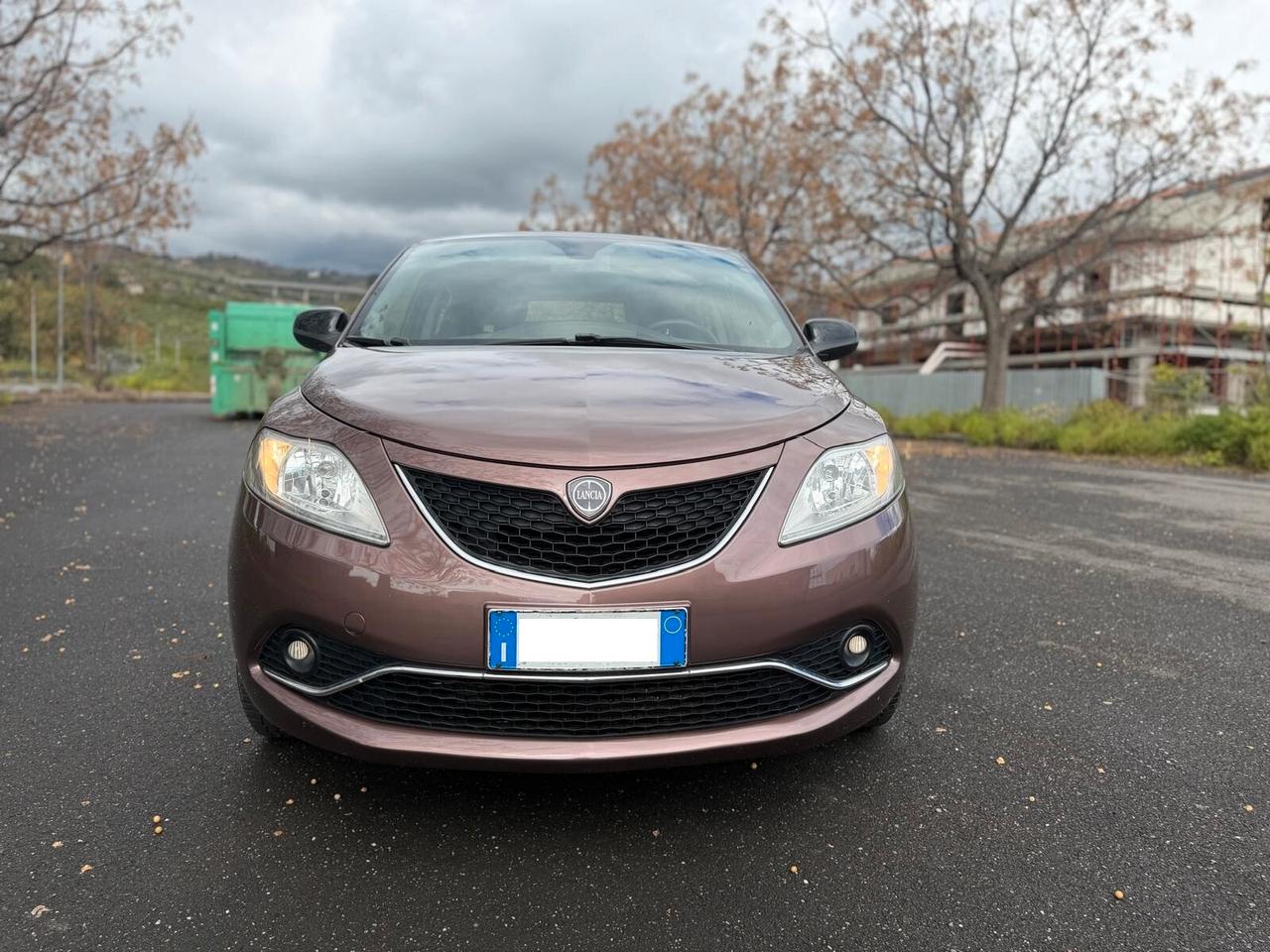 Lancia Ypsilon 1.2 69 CV 5 porte Gold