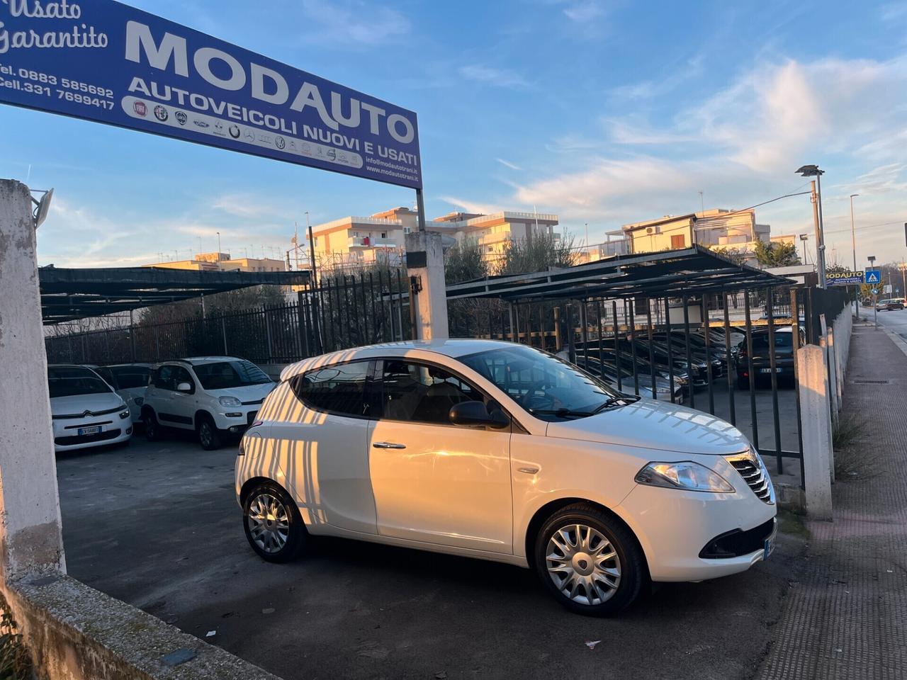 Lancia Ypsilon 1.2 69 CV 5p. Silver UsatoSicuro