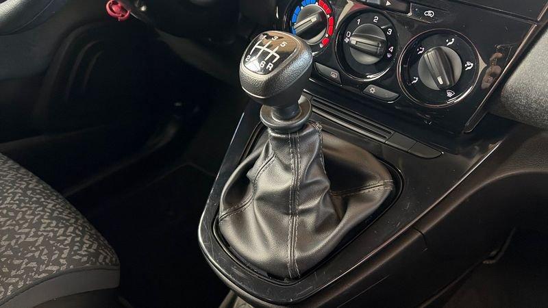 Lancia Ypsilon 1.0 firefly hybrid Gold s&s 70cv 5 Porte 1.0 FireFly Hybrid 70cv Gold S&S