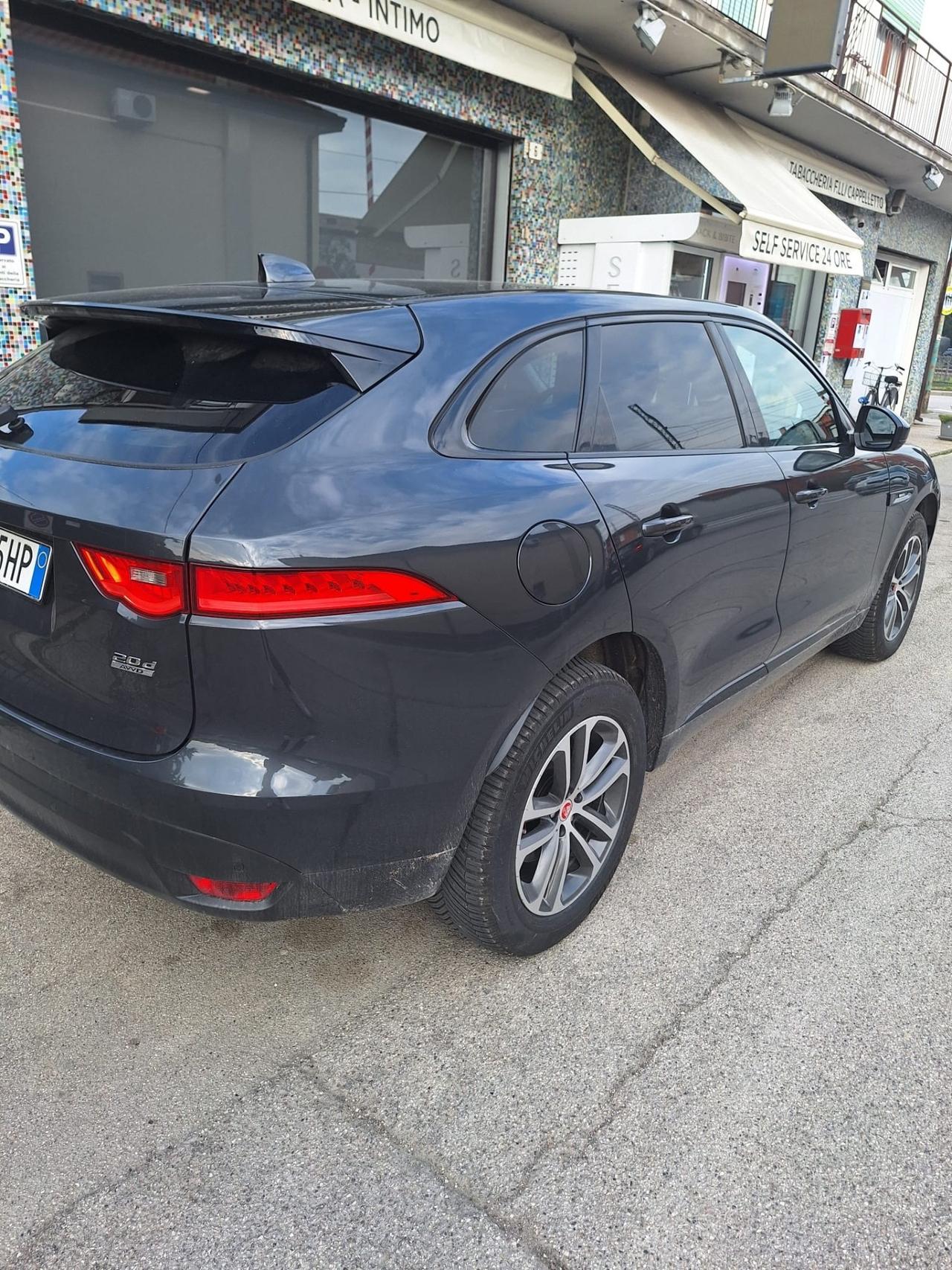 Jaguar F-Pace 2.0 D 180 CV AWD Prestige