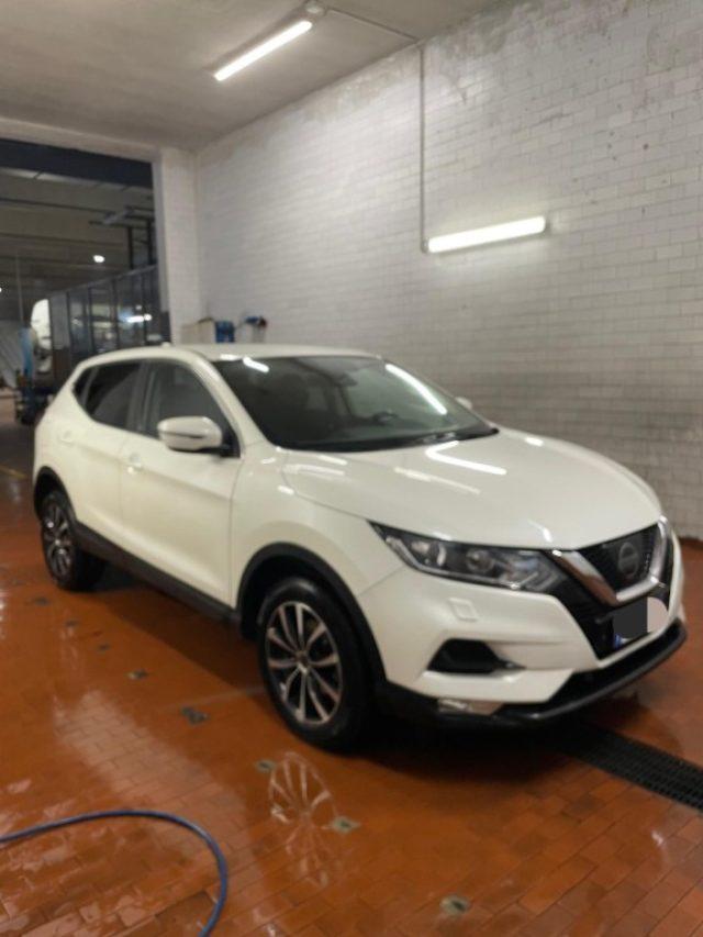 NISSAN Qashqai 1.2 DIG-T N-Connecta