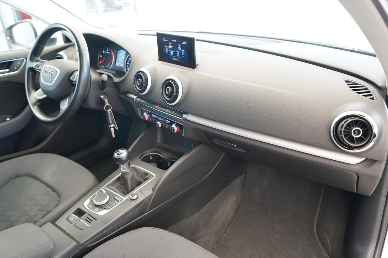 Audi A3 1.6 TDI 110 Cv Young 3 porte