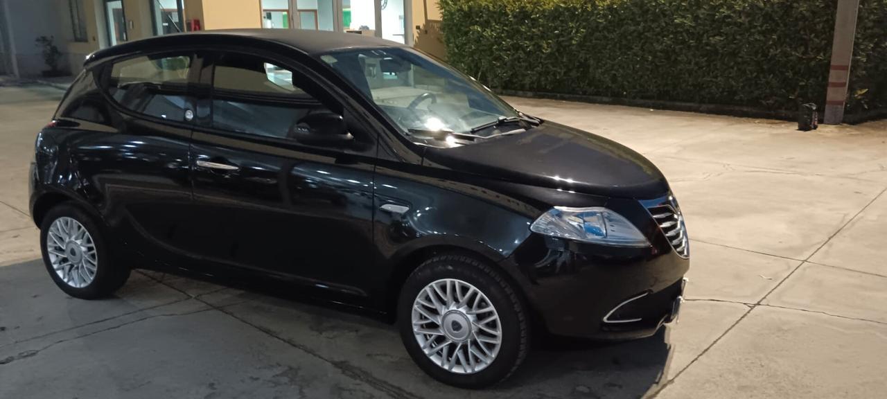 Lancia Ypsilon 1.2 69 CV 5 porte GPL Ecochic Platinum