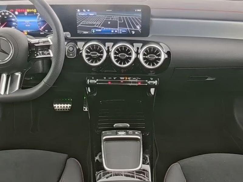 Mercedes-Benz CLA CLA 200 AMG Line Premium Plus NIGHT PACK MBUX LED CAMERA