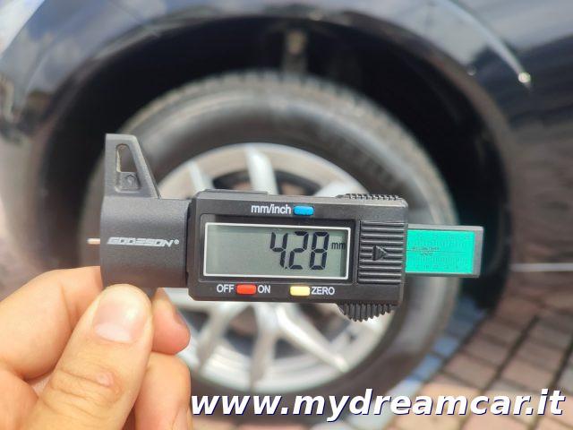 VOLVO XC60 B4 (d) AWD Geartronic Momentum