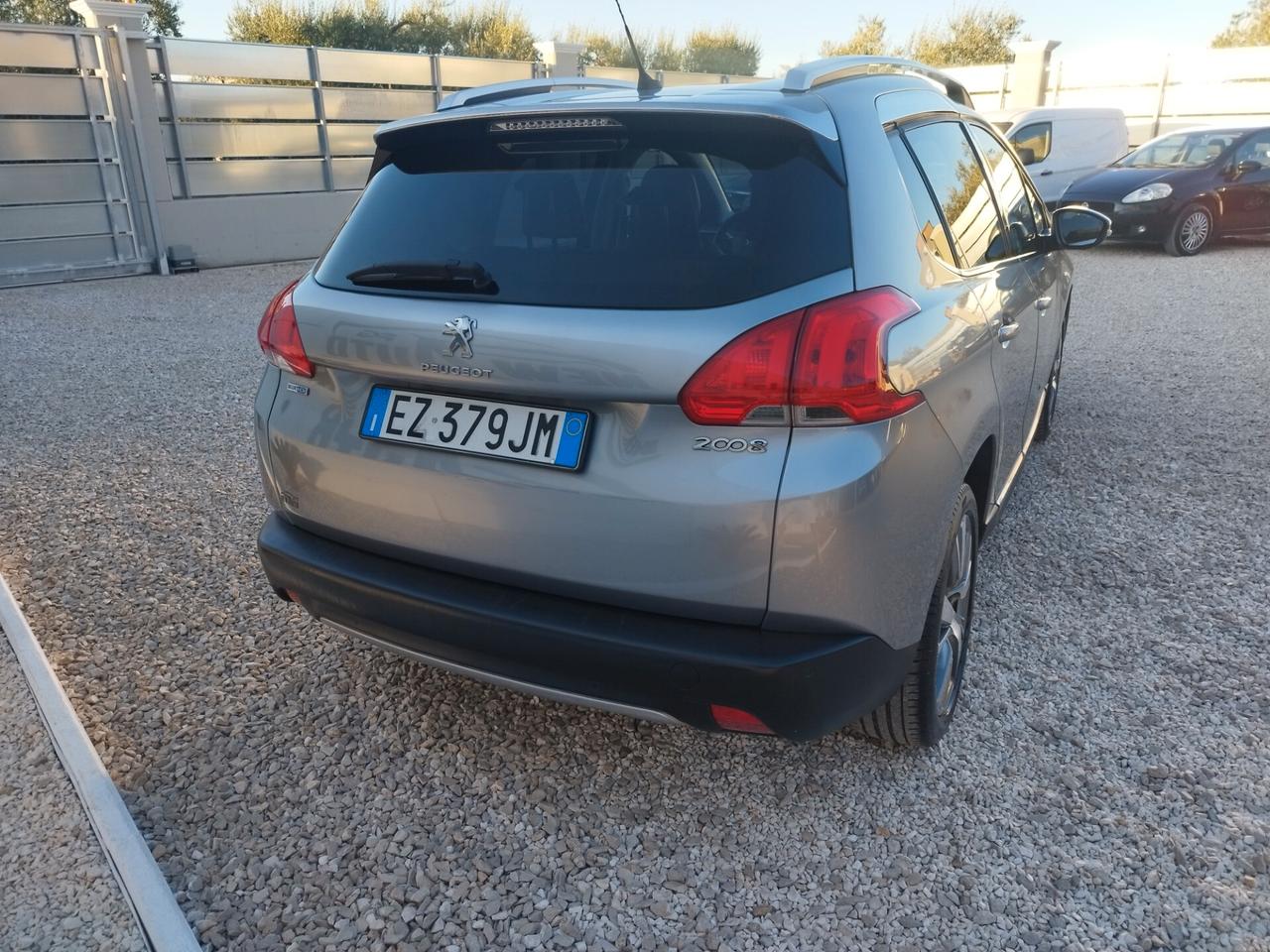 Peugeot 2008 BlueHDi 120 S&S Allure