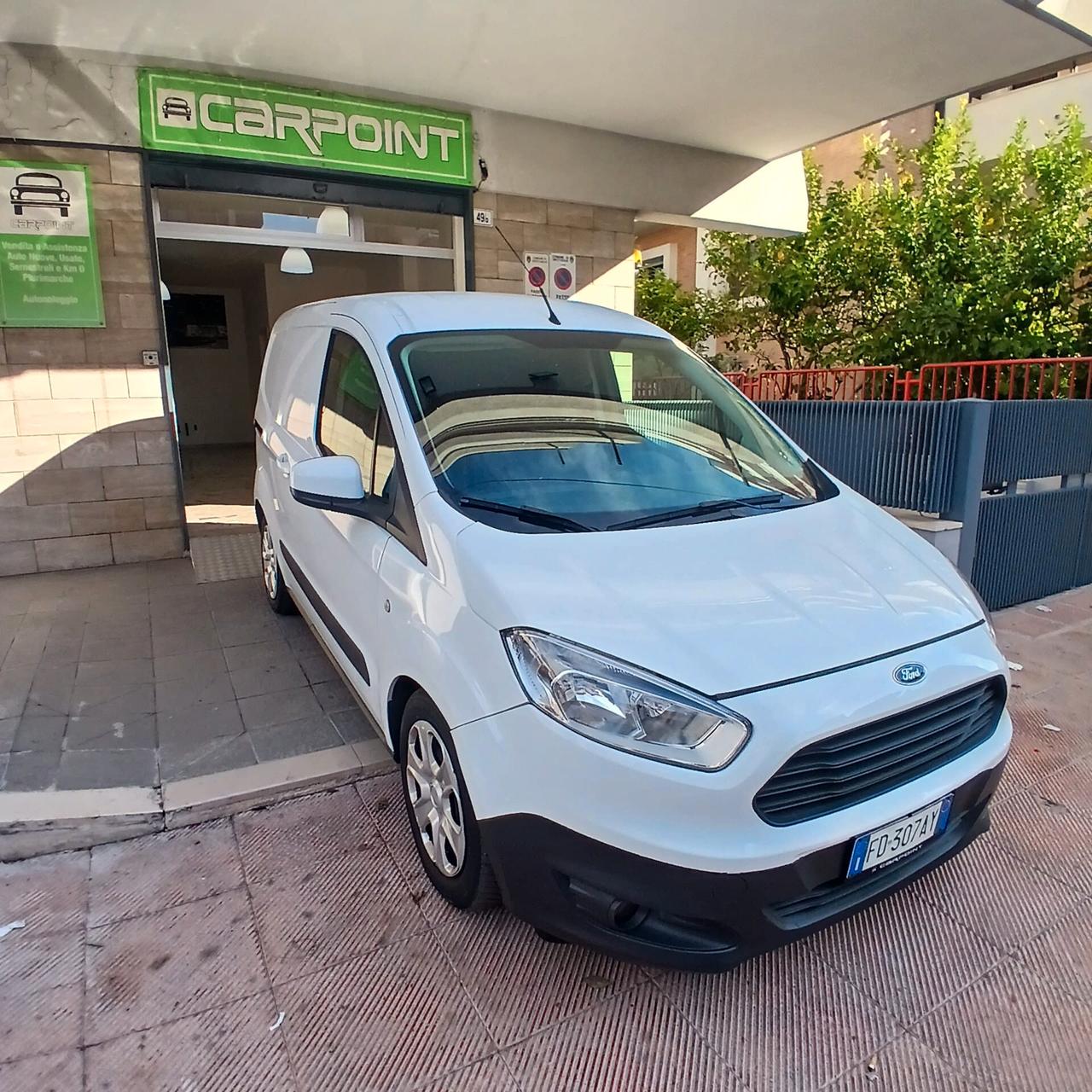 Ford transit courier