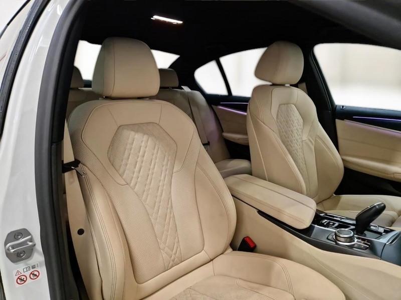 BMW 520 AUT MSPORT MH48V AUTO 4 PORTE BERLINA