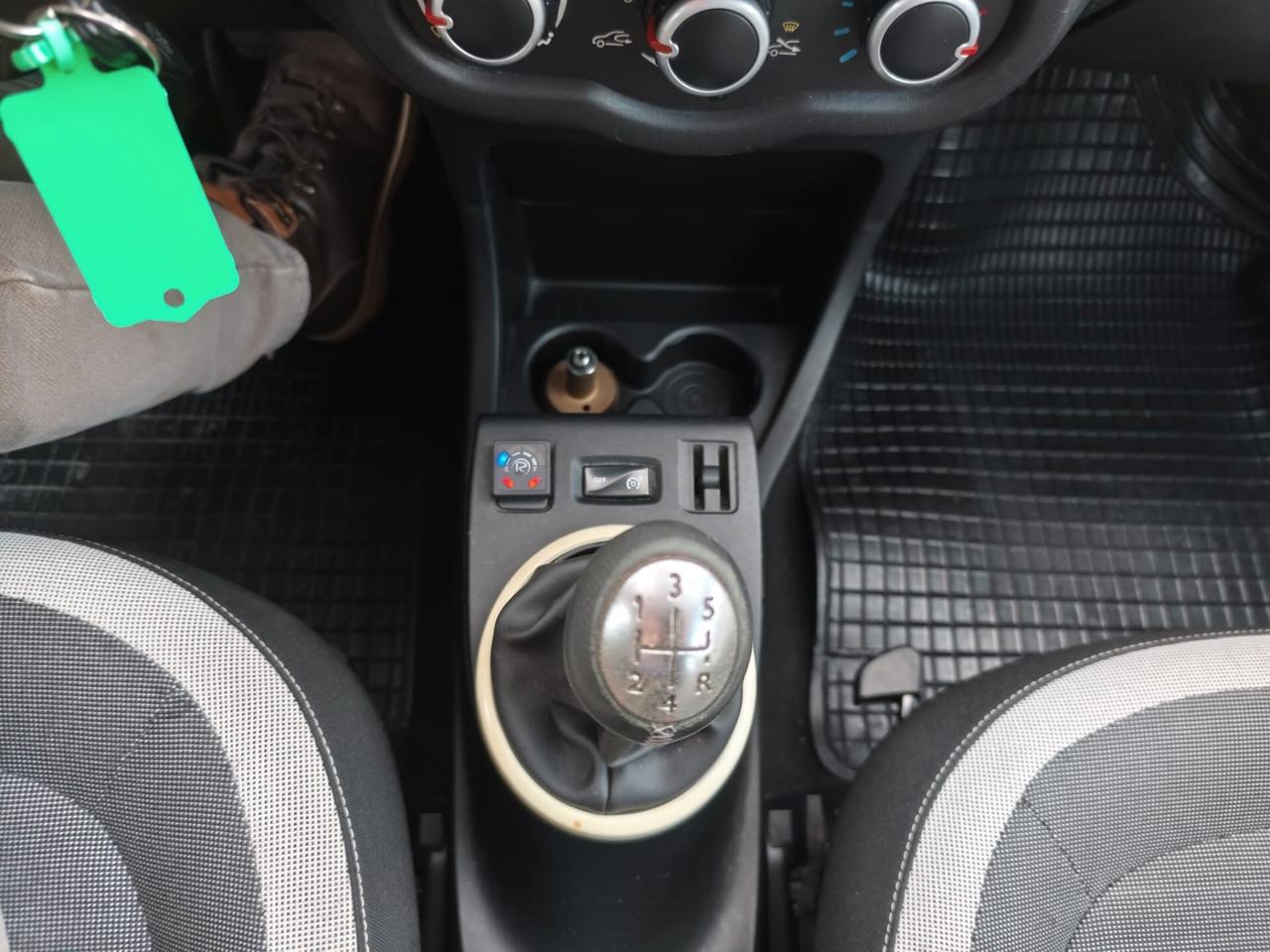 Renault Twingo BENZINA/GPL 1000 CC. ANCHE PER NEO PATENTATI RIF:7525