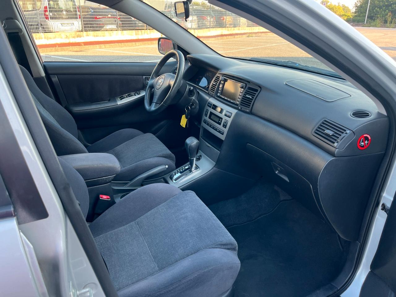 Toyota Corolla 1.6 16V 5 porte AUTOMATICA, TUTTA TAGLIANDATA TOYOTA