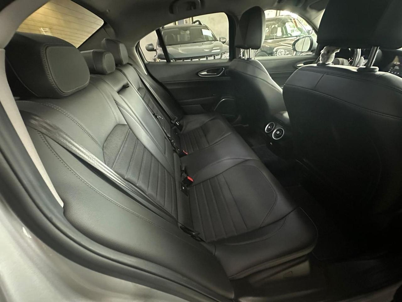 Alfa Romeo Giulia Executive 2.2 #6808