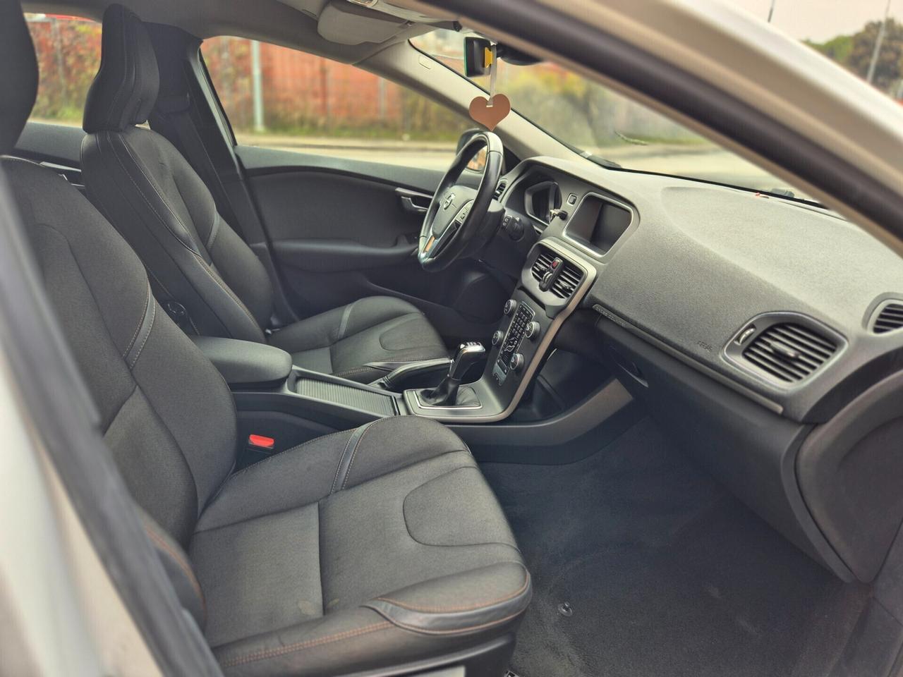 Volvo V40 Cross Country D2 Business Plus