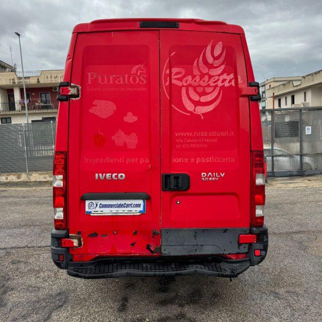 IVECO DAILY 35S14 VH2 3.0 FURGONE 3 POSTI