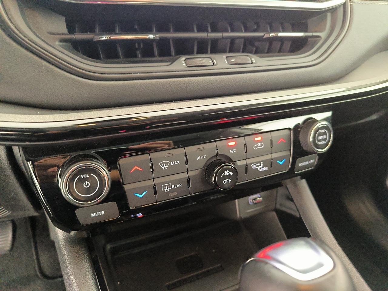 Jeep Compass 1.5 turbo t4 mhev night eagle 2wd 130cv dct