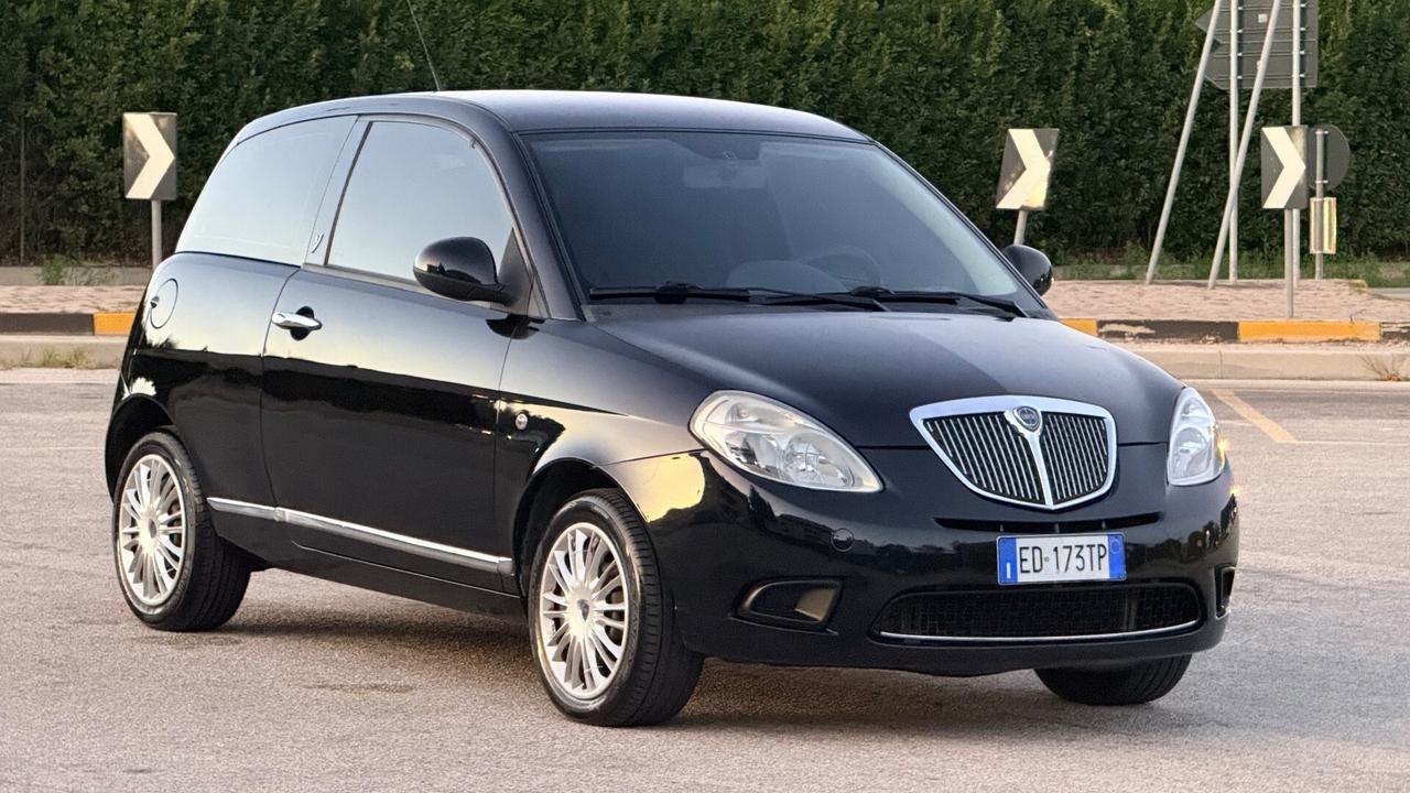 Lancia Ypsilon 1.2 GPL/Benzina