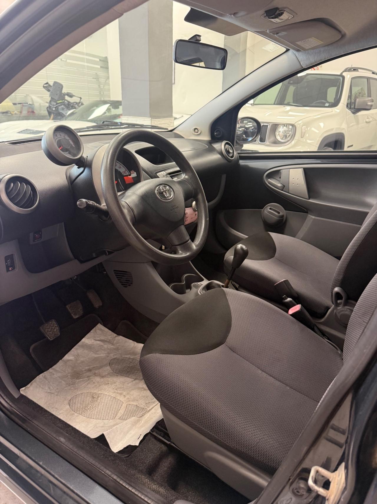 Toyota Aygo 1.0 12V VVT-i 5 porte Now