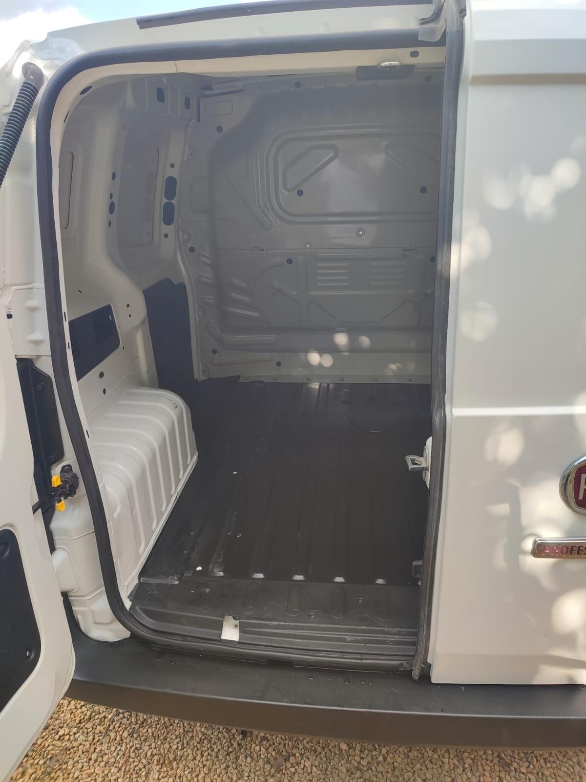 Fiat Fiorino 1.3 MJT 95CV Cargo SX