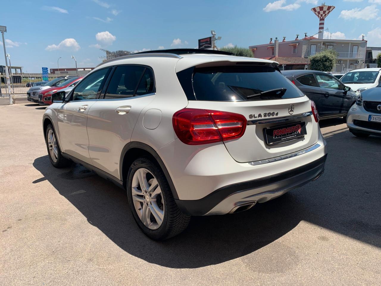 Mercedes-benz GLA 200 d Enduro Activity