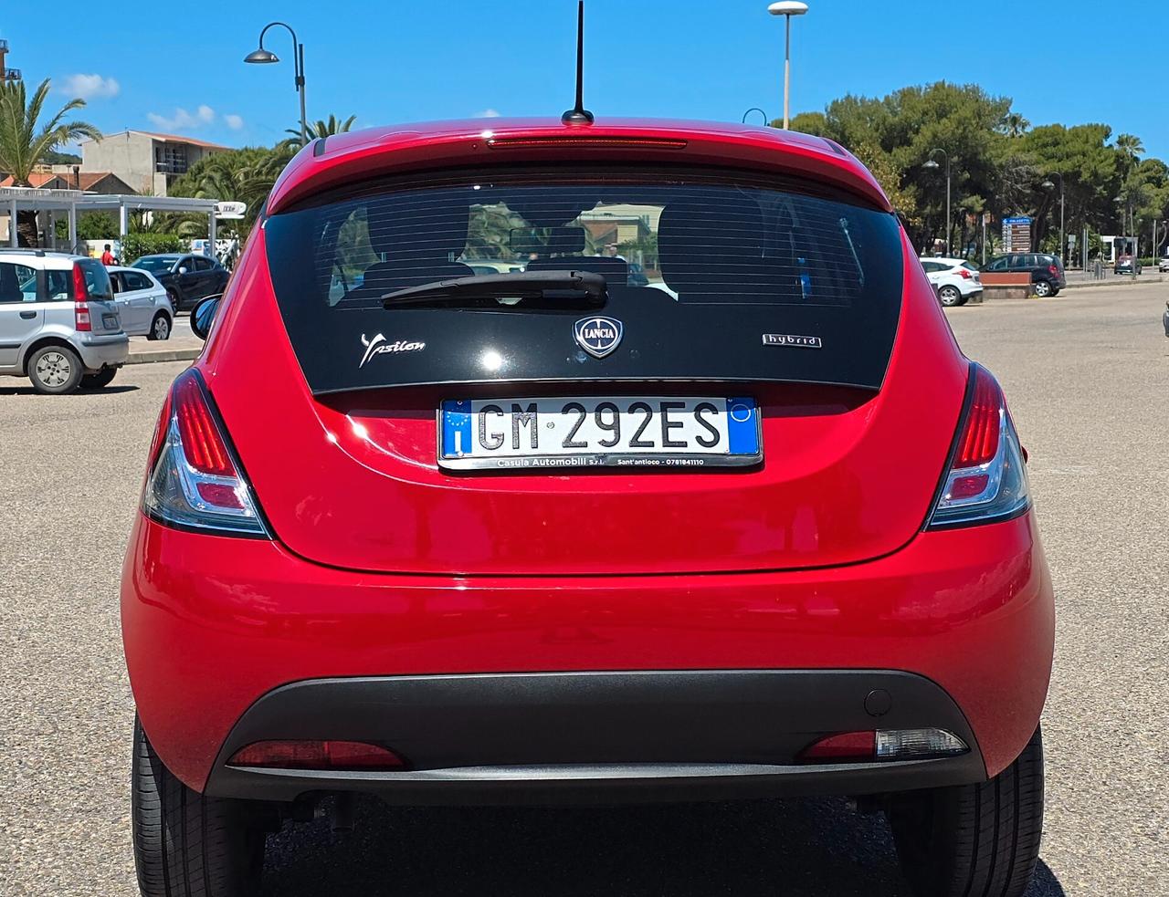 Lancia Ypsilon 1.0 FireFly 5 porte S&S Hybrid Ecochic Silver