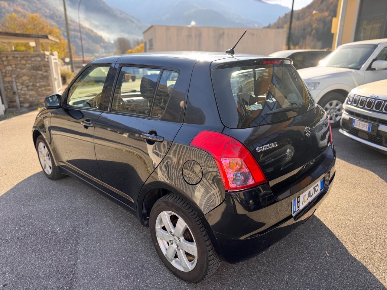 Suzuki Swift 1.3 4x4 5p. Outdoor Line GL