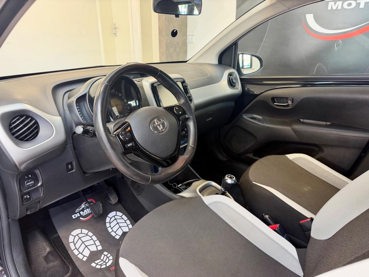 Toyota Aygo 1.0 VVT-i 69 CV 5 porte x-wave MMT