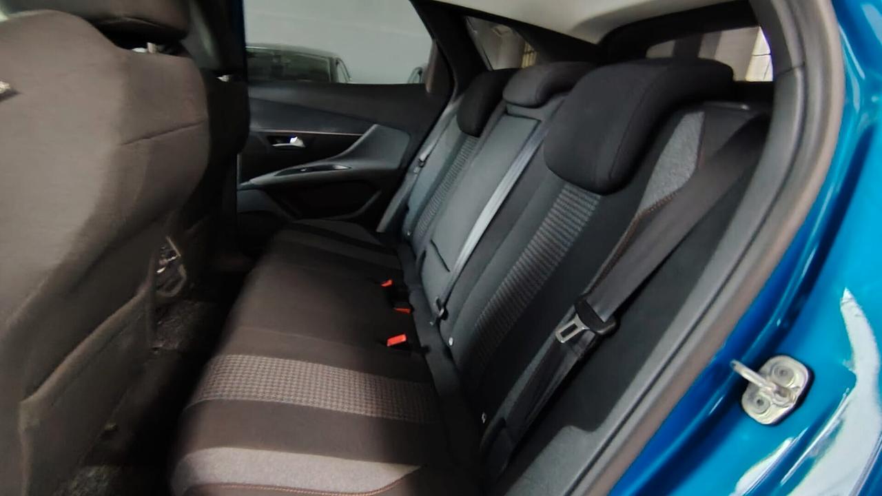 Peugeot 3008 BLUEHDI ACTIVE 131CV - FULL LED, VIRTUAL COCKPIT, NEOPATENTATI