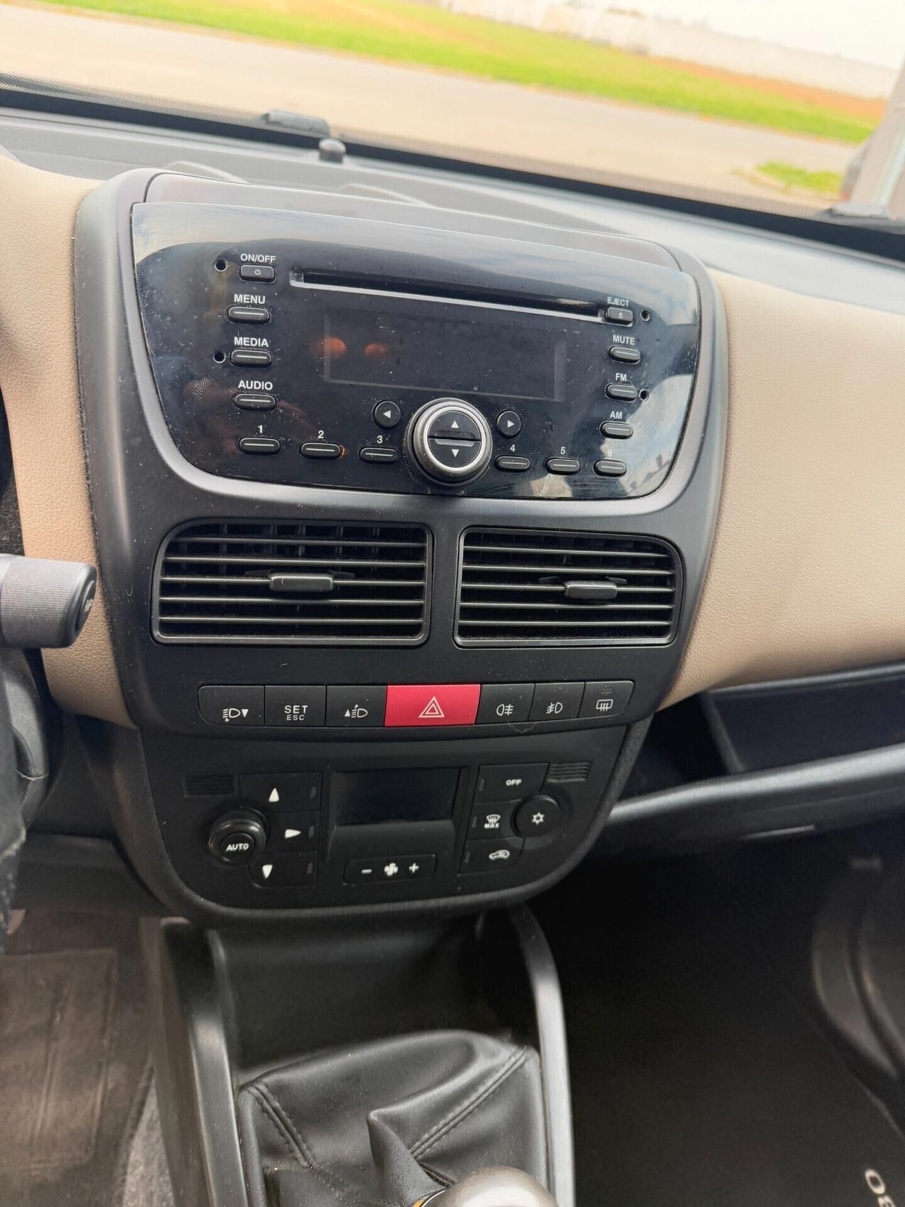 Opel Combo 1.6CDTI/7 POSTI/2012