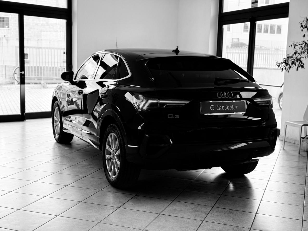 Audi Q3 Sportback 35 2.0 tdi Bus. Plus s-tronic Matrix