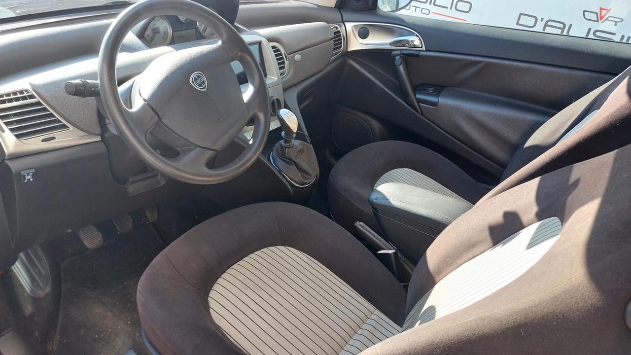 Lancia Ypsilon 1.2 GPL