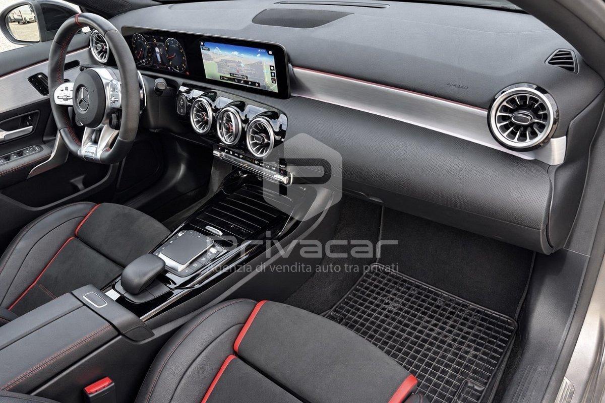 MERCEDES A 35 AMG 4Matic