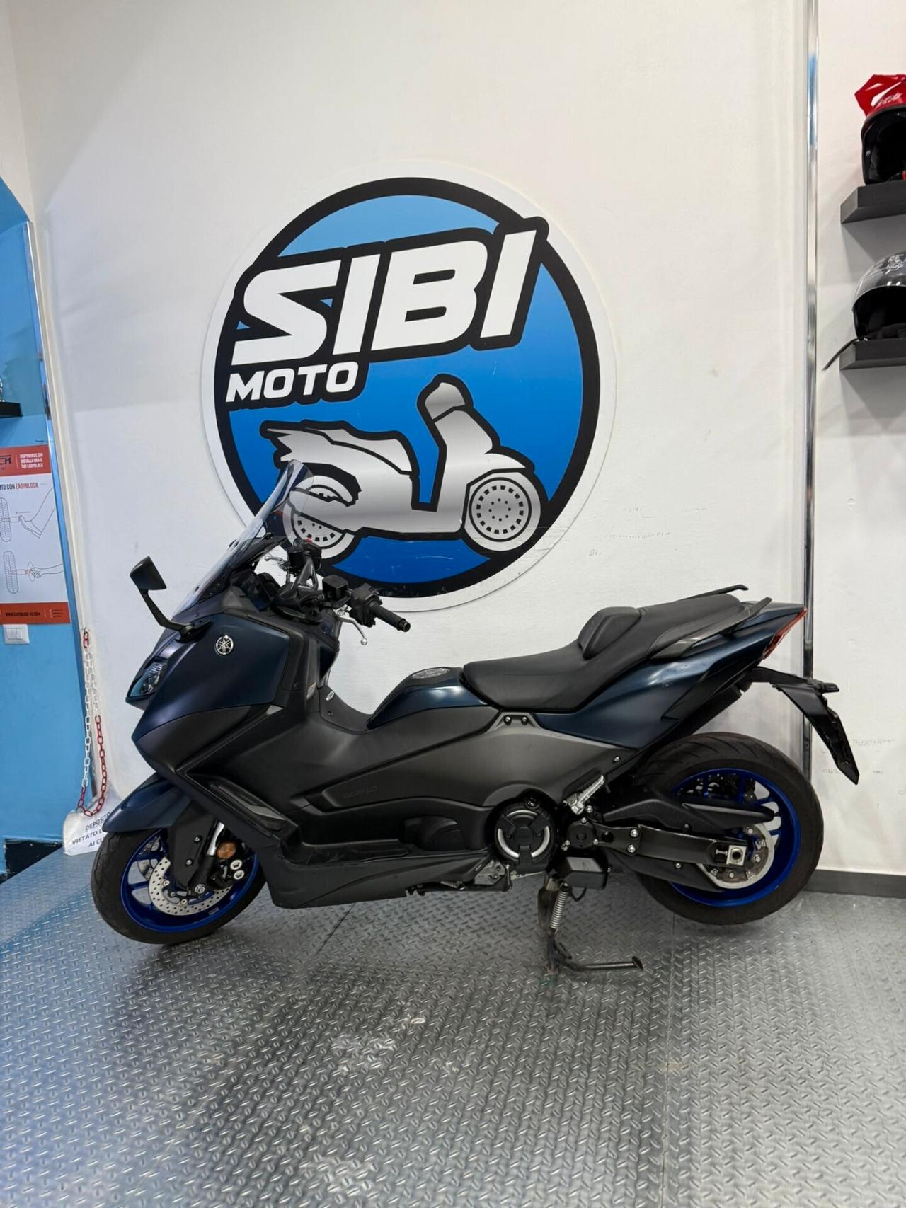 Yamaha T Max 560