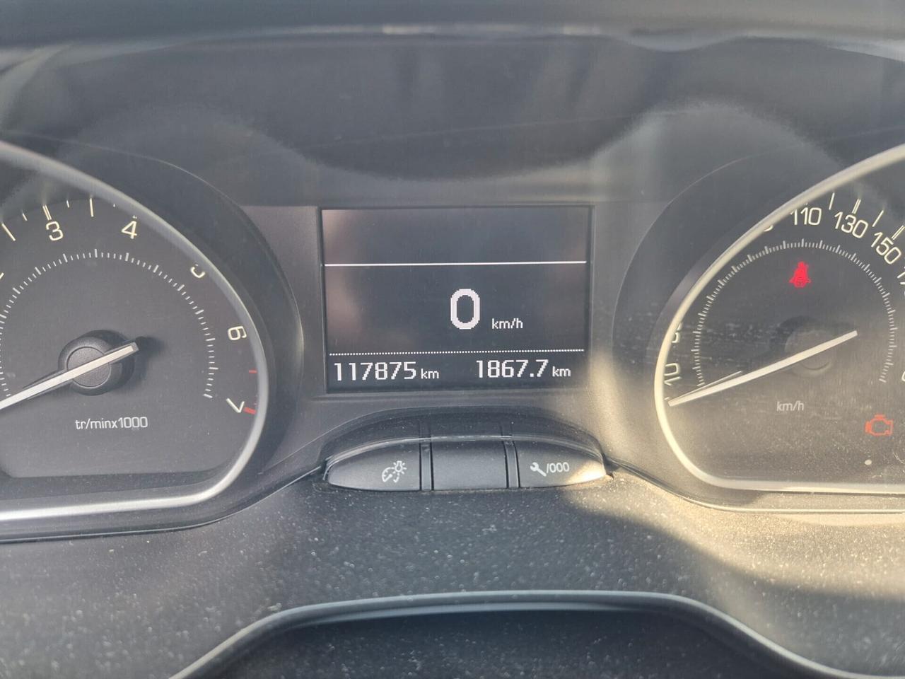 Peugeot 208 PureTech 82 5 porte Allure