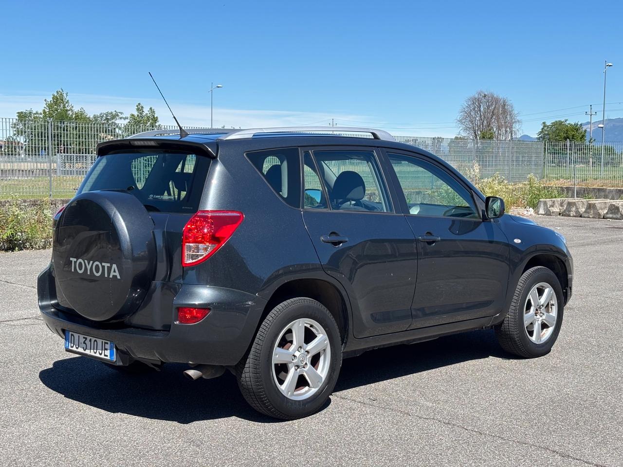 Toyota RAV4 2.0 Luxury, UNI PRO, GARANZIA