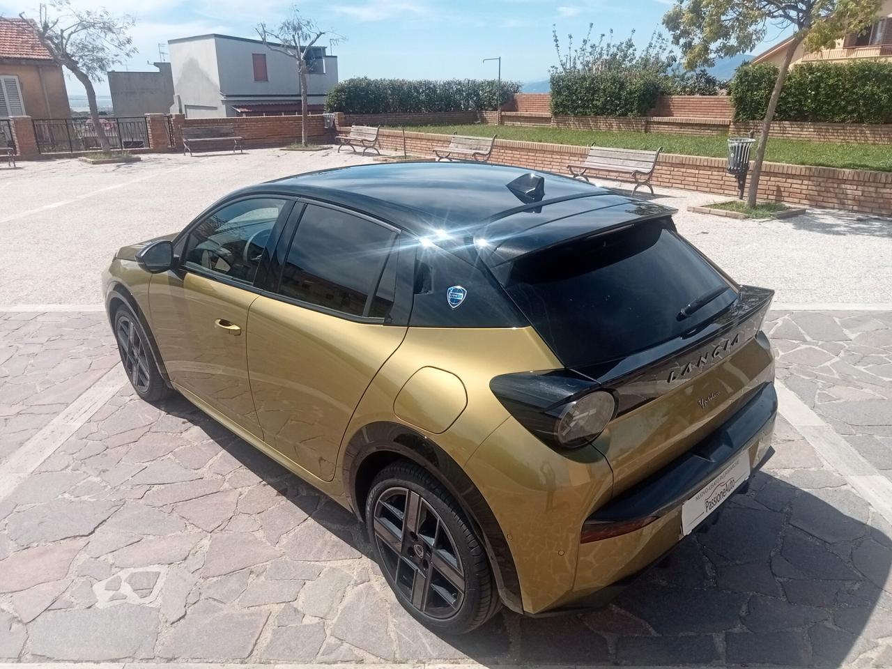 Lancia Ypsilon Hybrid e-DCT LX 2024