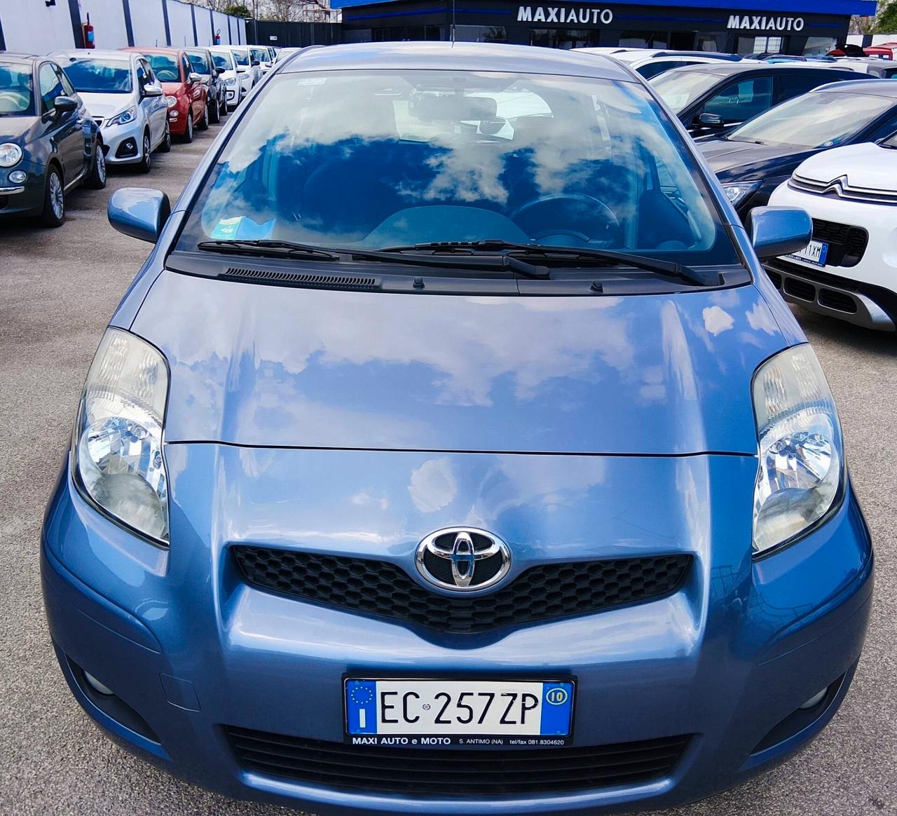Toyota Yaris 1.3 4 CILINDRI!