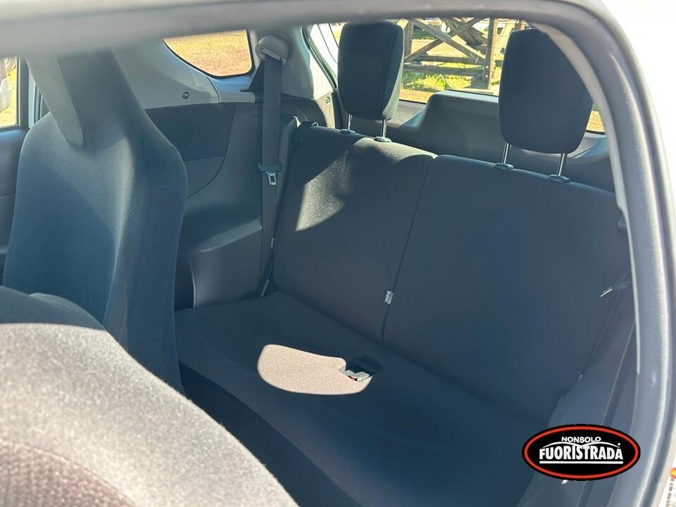 Toyota iQ 1.0 Sol Bianco perla tetto nero Lucido