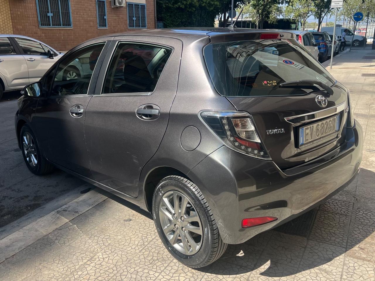 Toyota Yaris 1.0 5 porte style