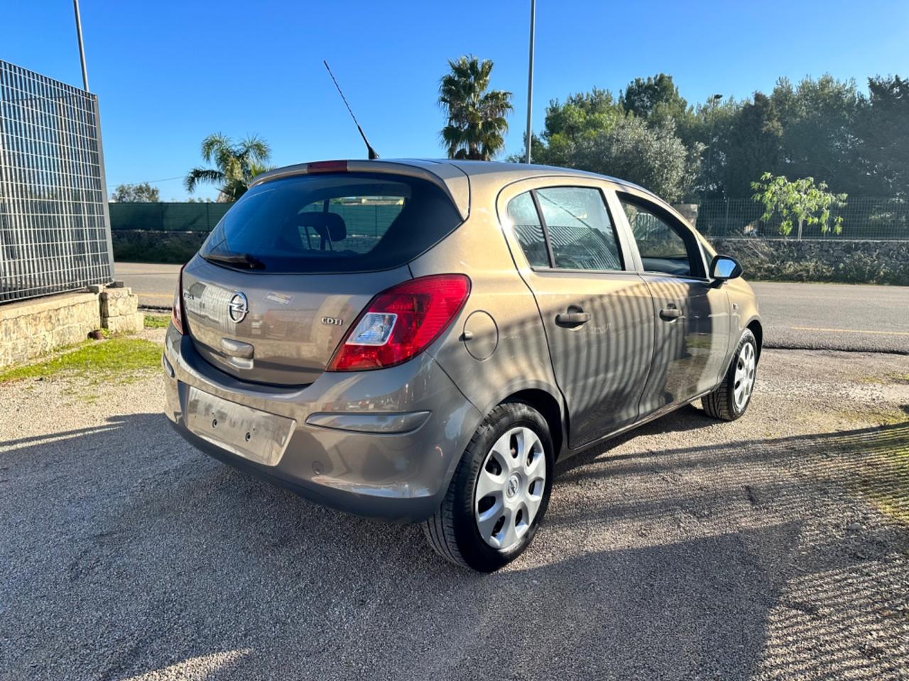 Opel Corsa 1.3 CDTI 75CV -2013