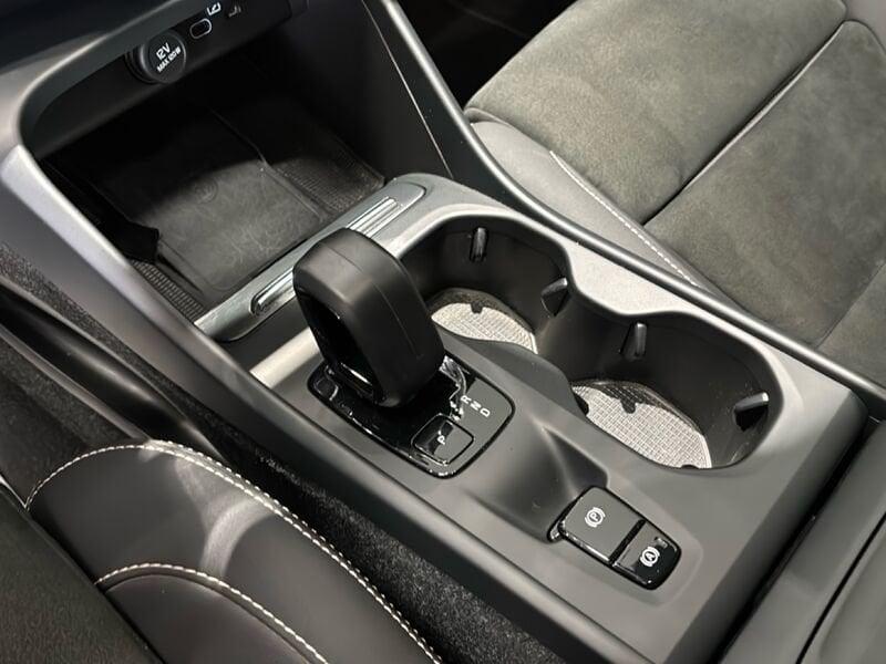 Volvo XC40 B4 AWD automatico