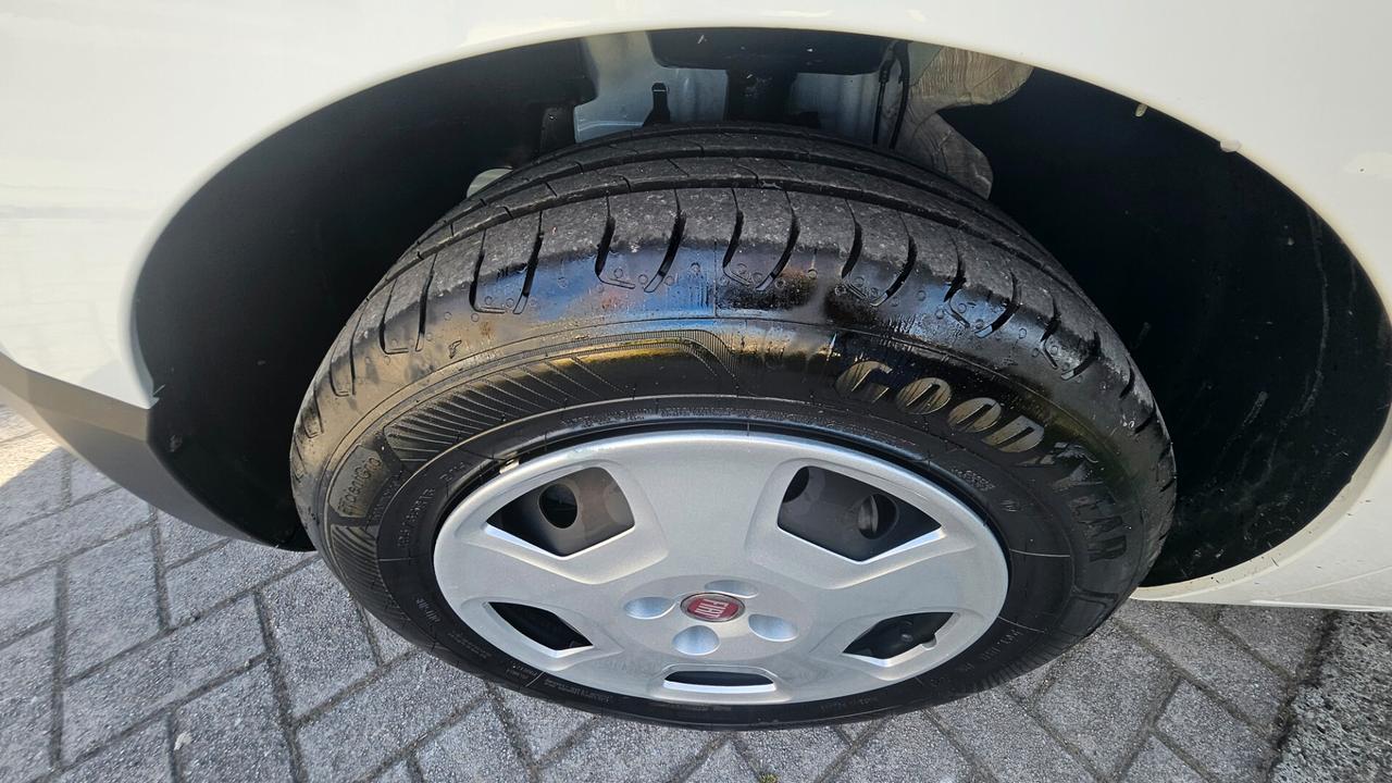 Fiat Fiorino 1.3 MJT 95CV Cargo SX