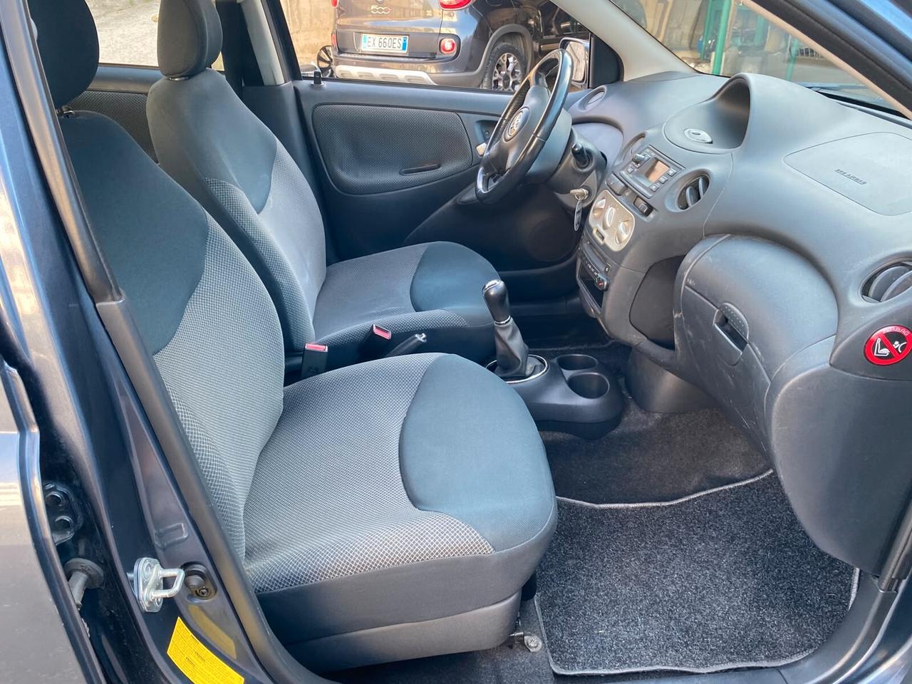 Toyota Yaris 1.3 benz 5 porte economica 2006